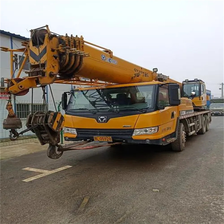 兴山吊车出租保险：全面覆盖，安全无忧