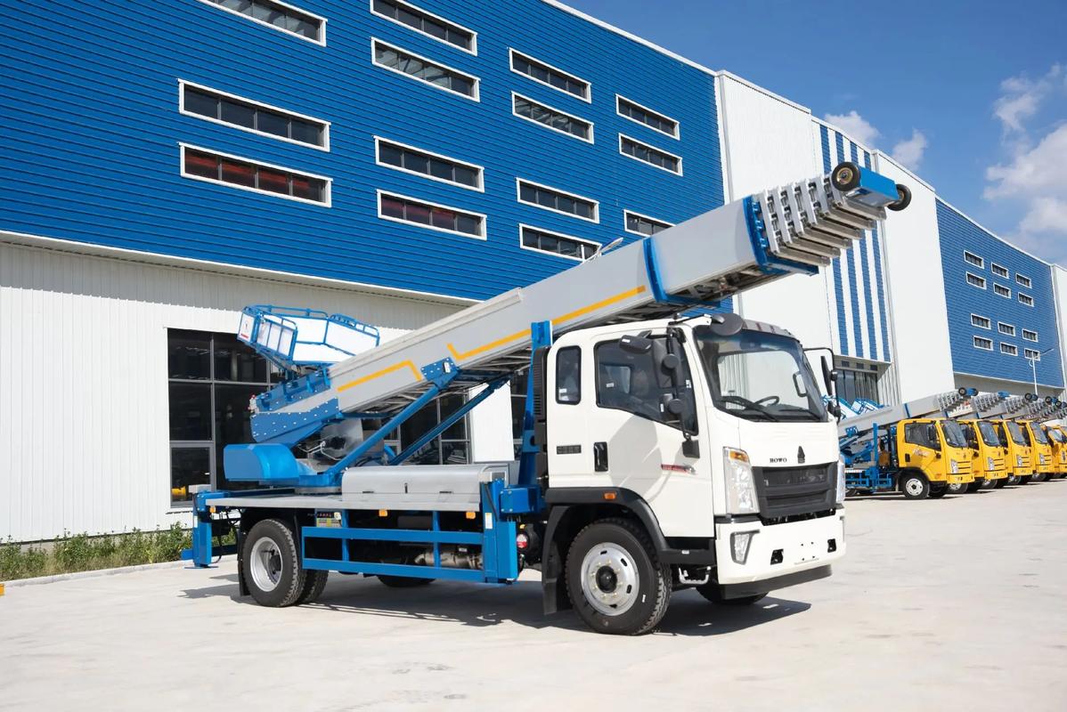 兴山出租云梯车高空作业车 建筑垃圾搬运