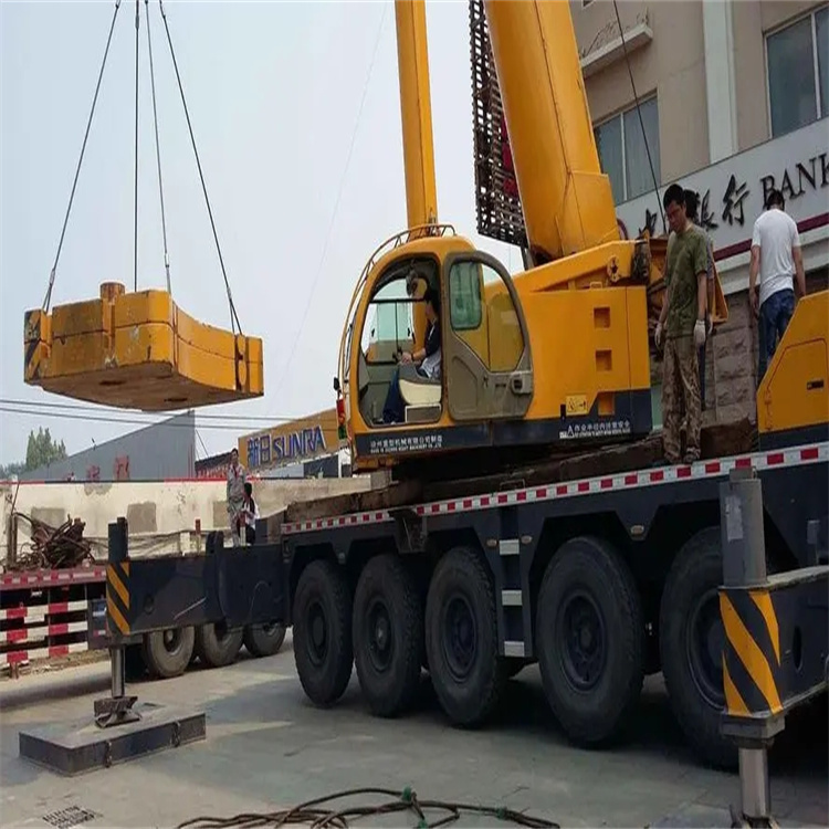 兴山当地吊车出租|机器吊装|75吨|工厂搬迁服务