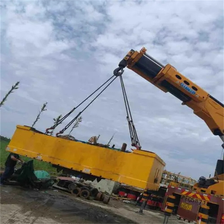 兴山随车吊吊集装箱怎么吊